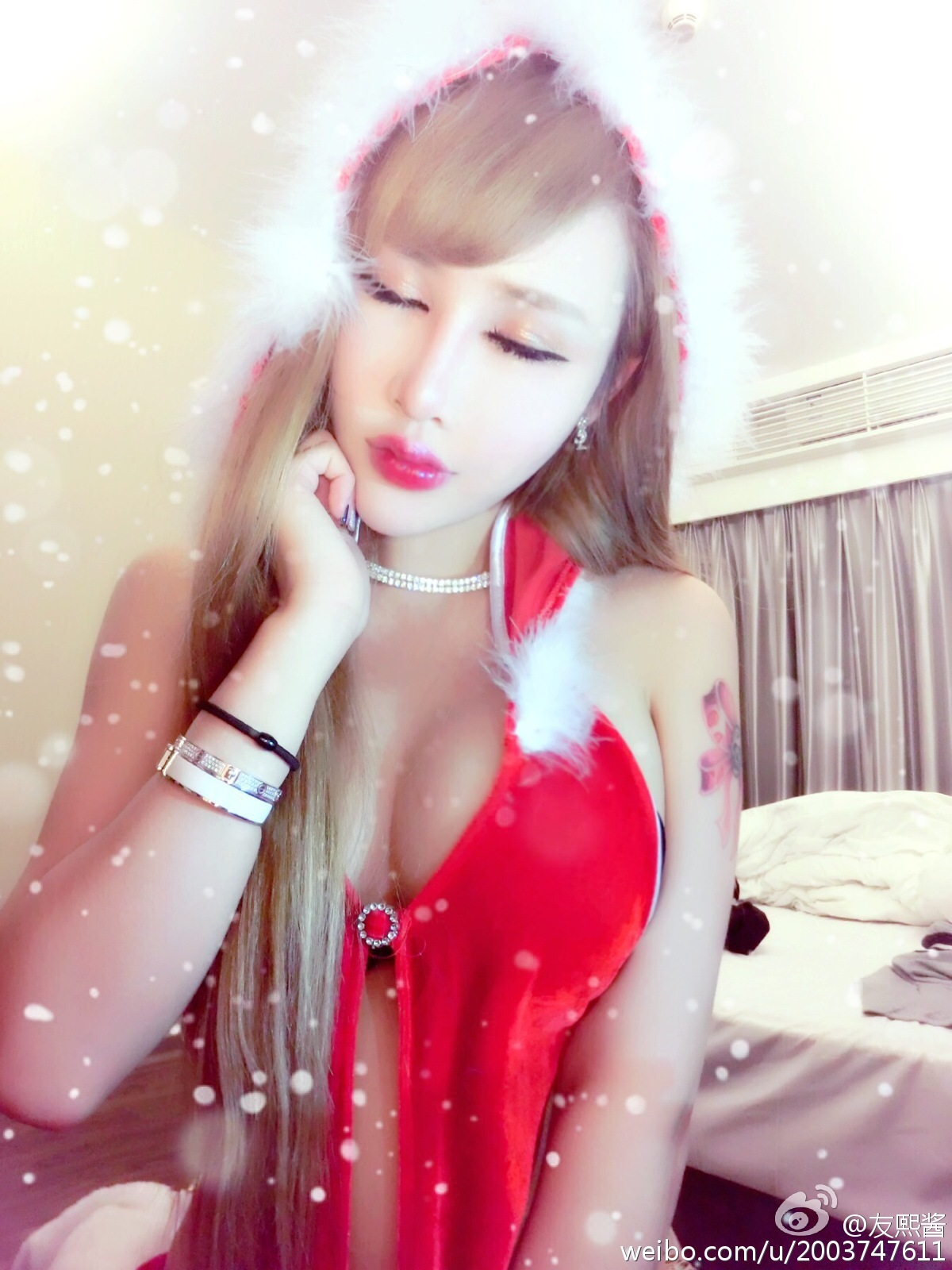 G罩美胸 火爆的辣子 友熙酱 微博自拍破解私密图片 3